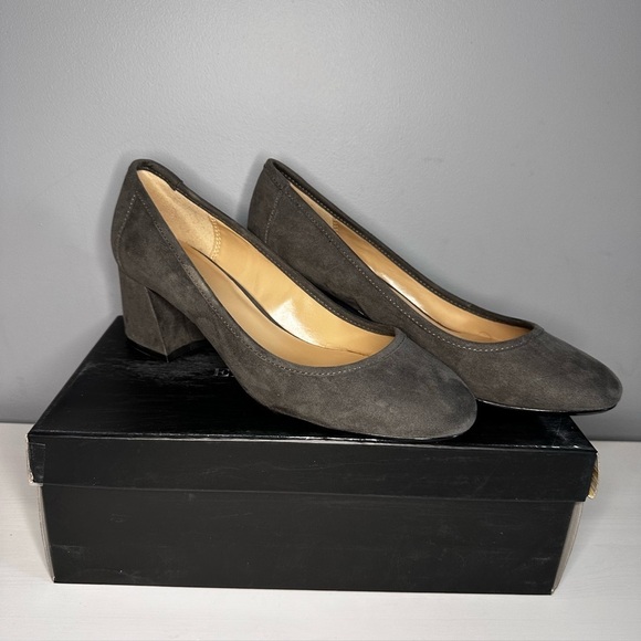 Expression Shoes - EXPRESSION Amara block heel shoe / pump grey faux suede size 8 with box